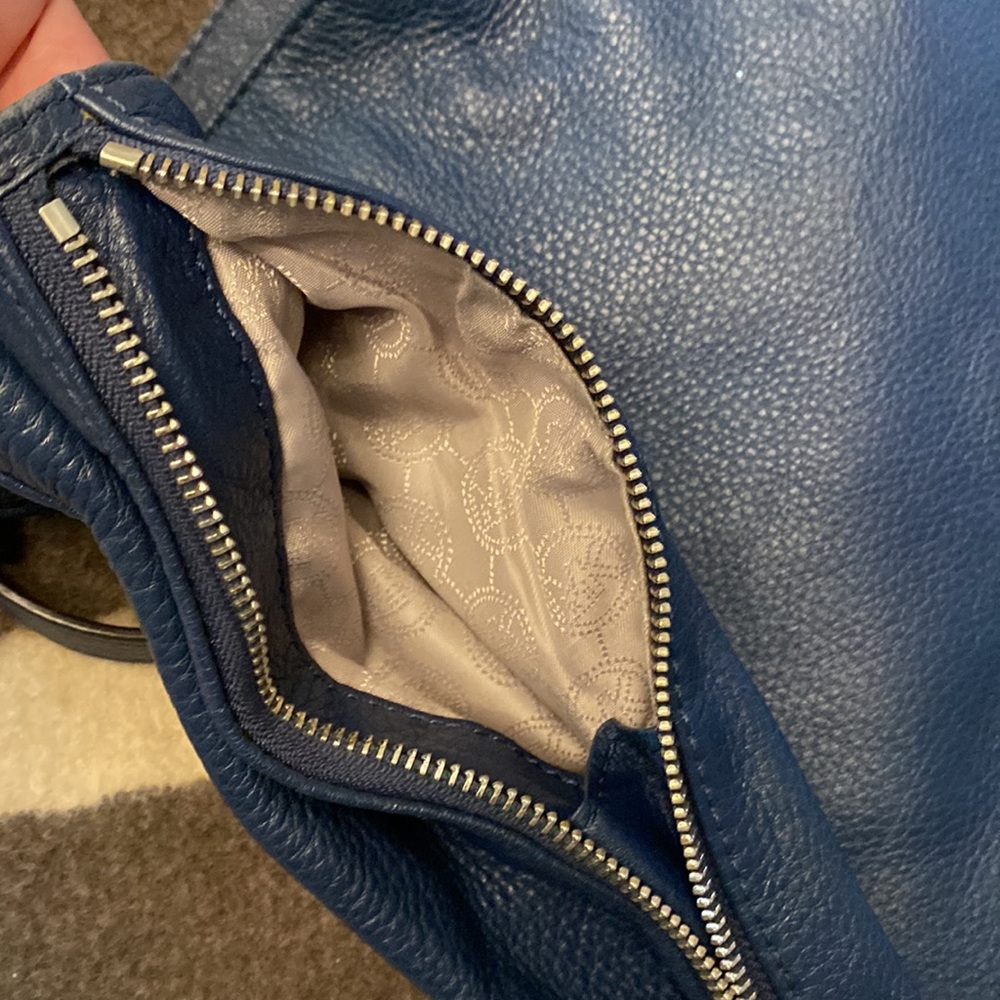 Michael Kors navy leather hobo bag - Picture 11 of 16